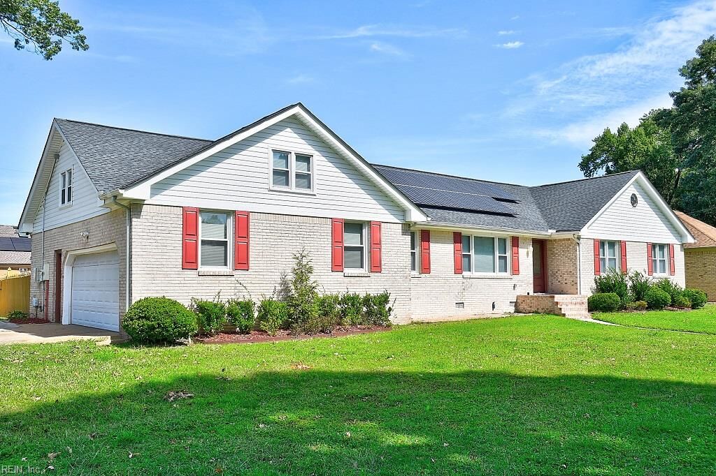 Property Photo:  200 Fillmore Pl  VA 23325 
