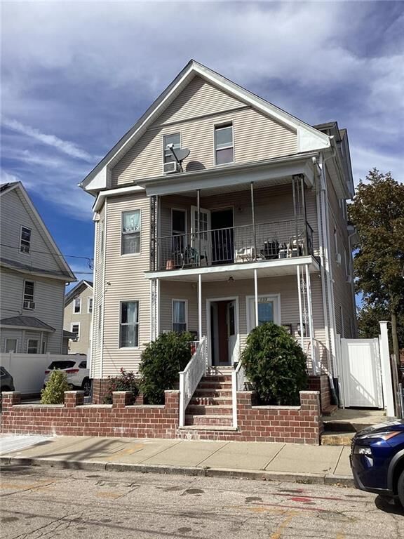 Property Photo:  133 Burnett Street  RI 02907 