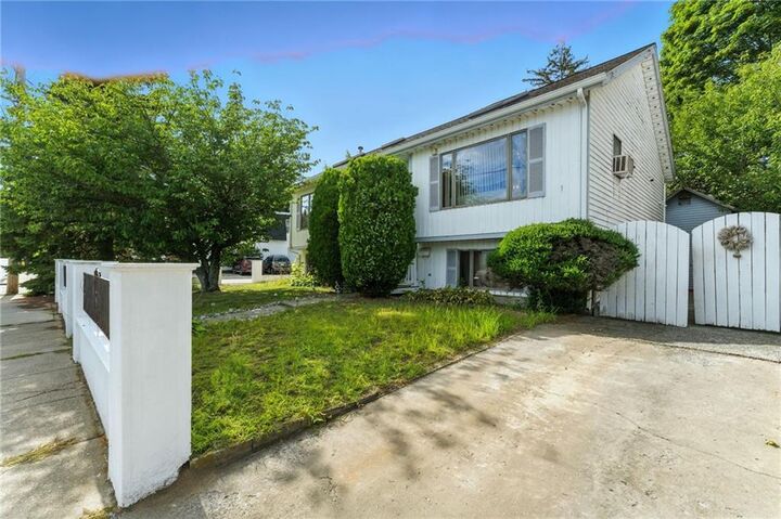 Property Photo:  26 Bowles Court  RI 02860