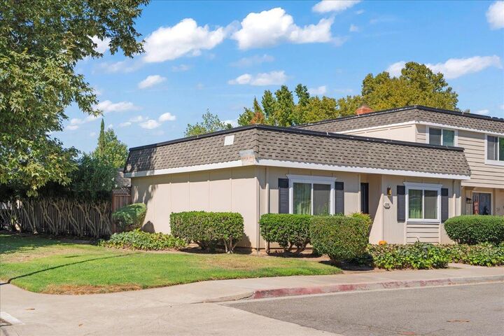 Property Photo:  219 Fairway Glen Lane  CA 95139 