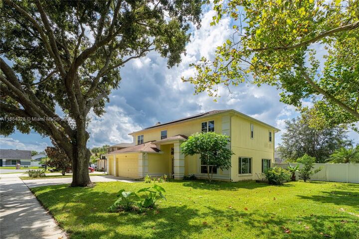 Property Photo:  1963 S Prairie Dunes Ct  FL 32765 
