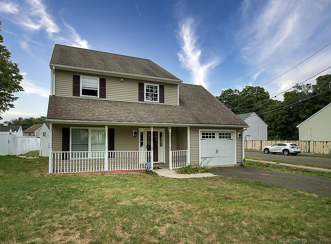 Property Photo:  2 Victoria Court  CT 06514 