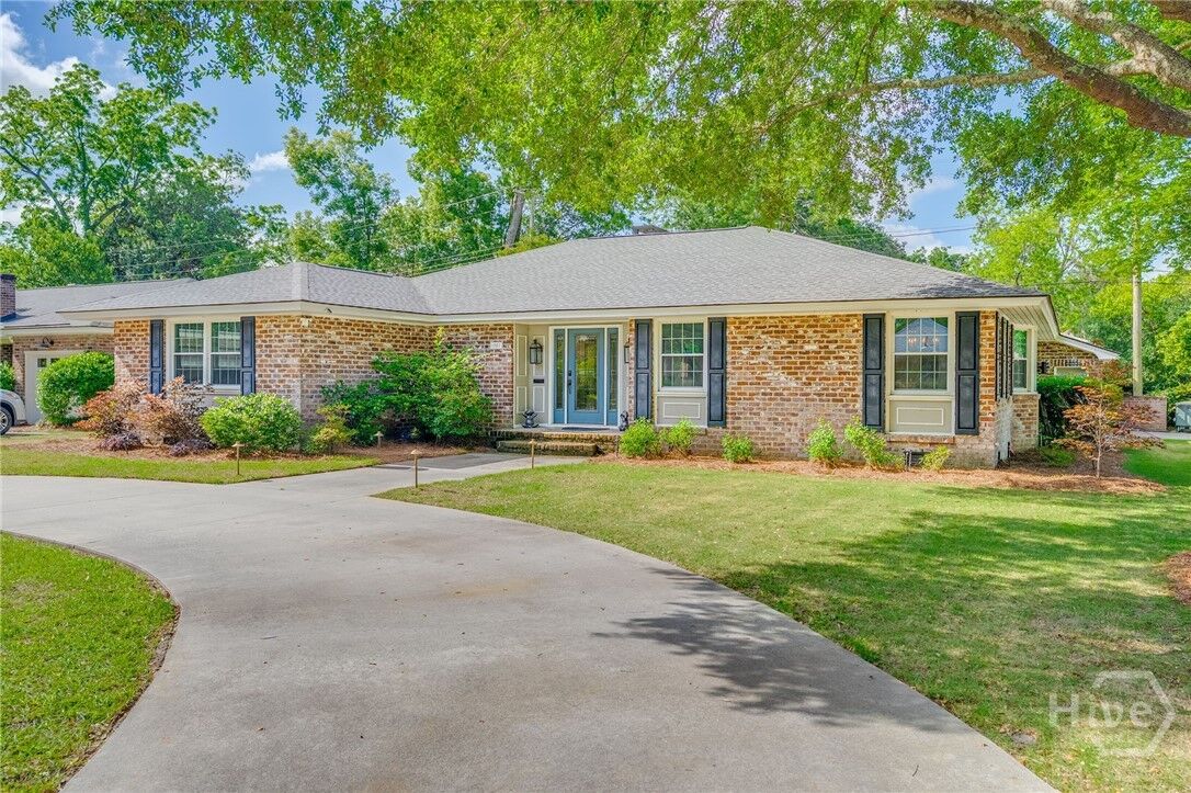 Property Photo:  1207 Bacon Park Drive  GA 31406 