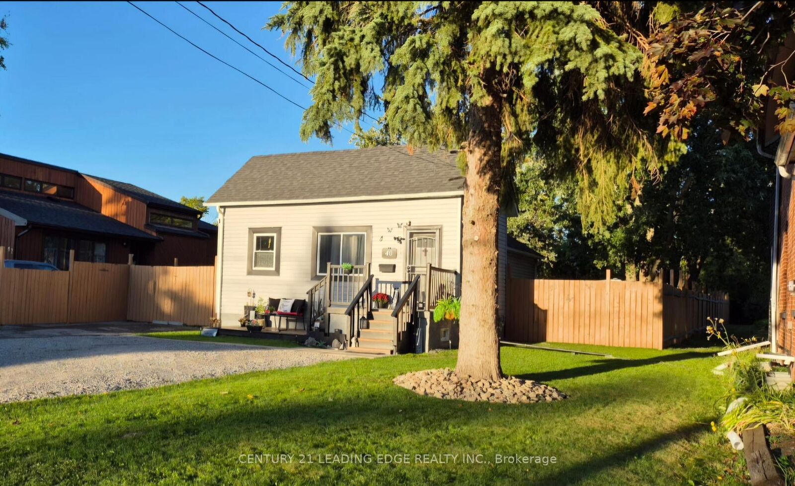 Property Photo:  40 St Patrick Street  ON K9V 1R2 