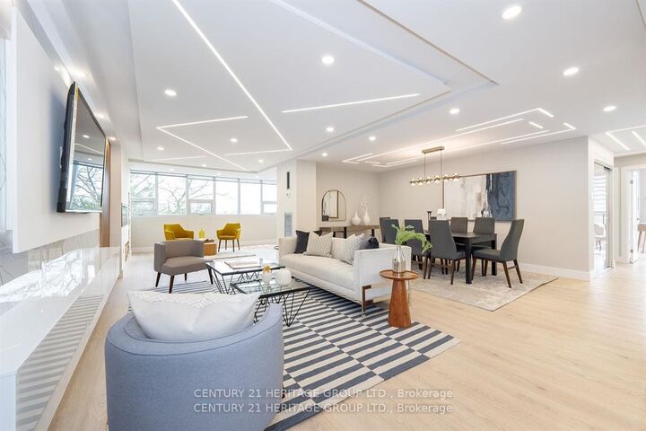 Photo de la propriété:  3303 Don Mills Road 406  ON M2J 4T6 