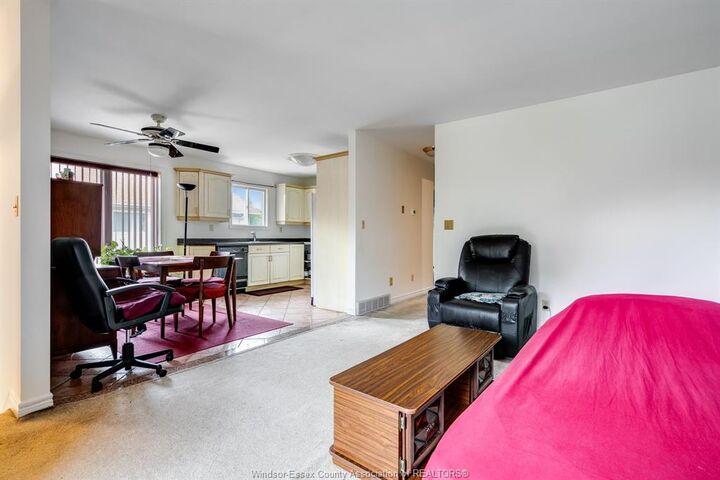 Property Photo:  730 Cabana Road East  ON N9G 1A4 