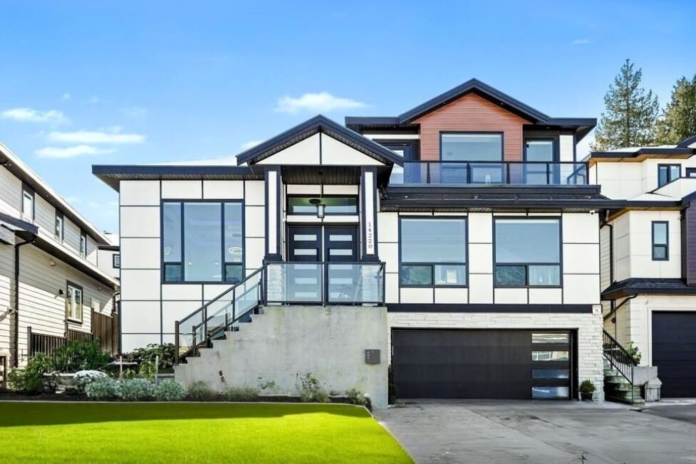 Photo de la propriété:  14220 114 Avenue  BC V3R 5H3