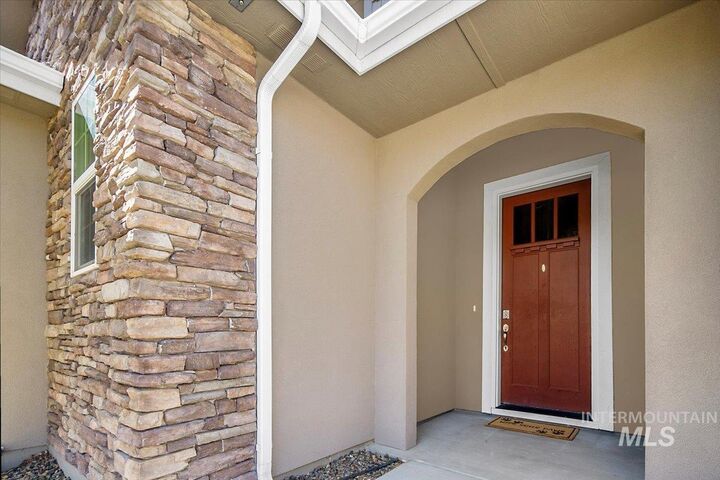 Property Photo:  18187 N Highfield Way  ID 83714 