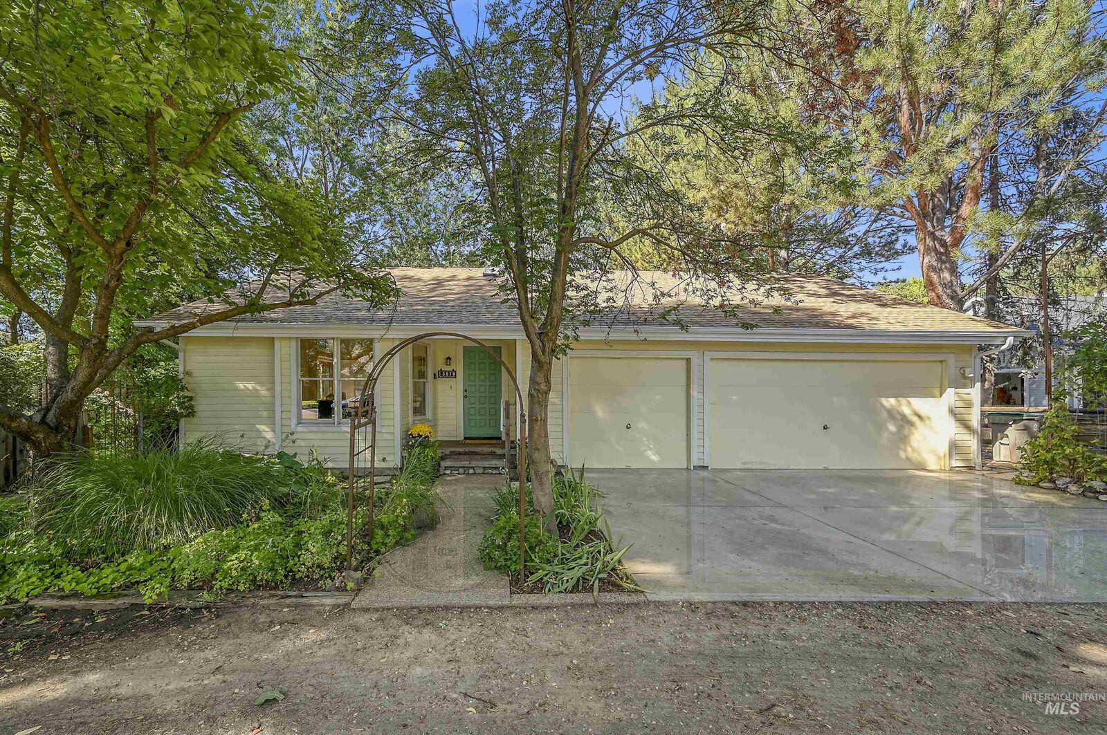 Property Photo:  3579 N 39th St  ID 83703-4509 