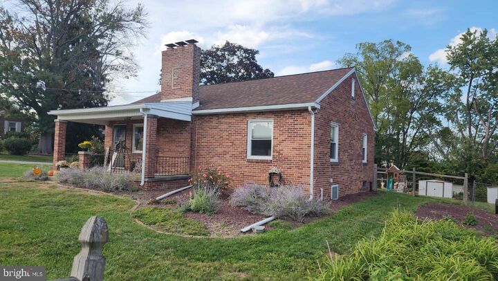 Property Photo:  711 Skyline Drive  PA 17406 