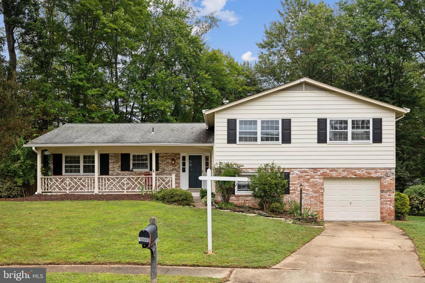 Property Photo:  10600 Vennard Place  VA 22032 