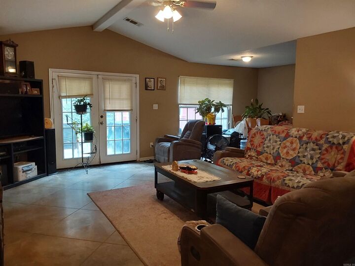 Property Photo:  221 Iris Street  AR 72015 