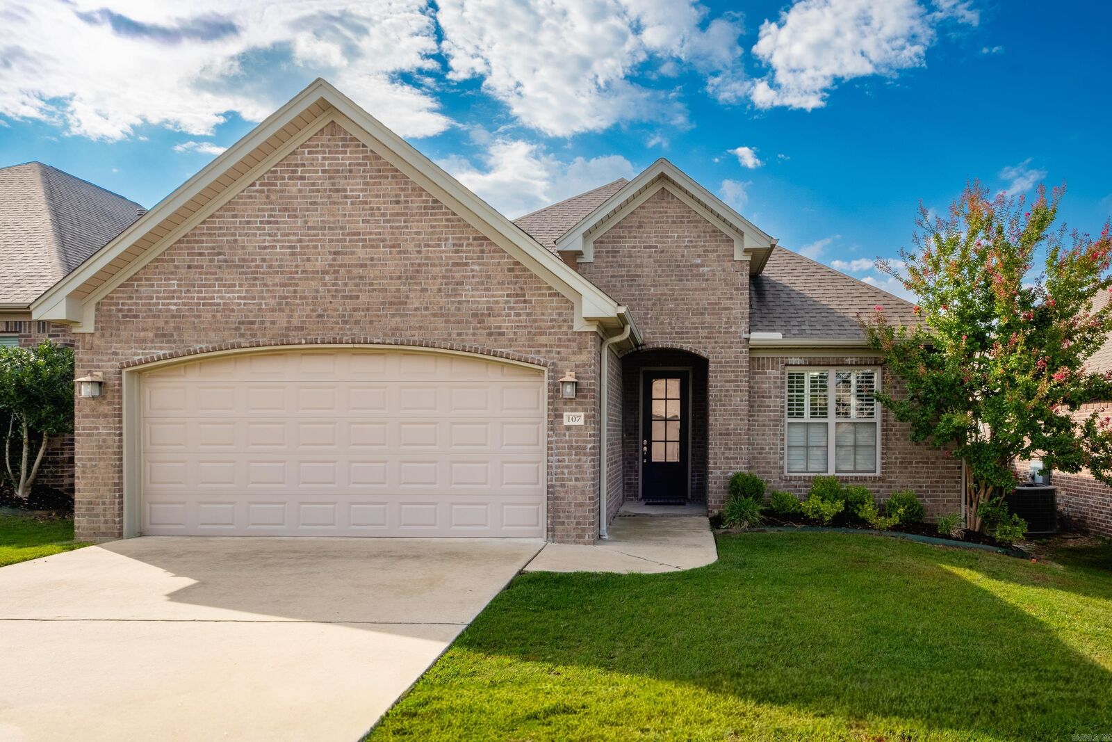 Property Photo:  107 Mariner Lane  AR 72113 