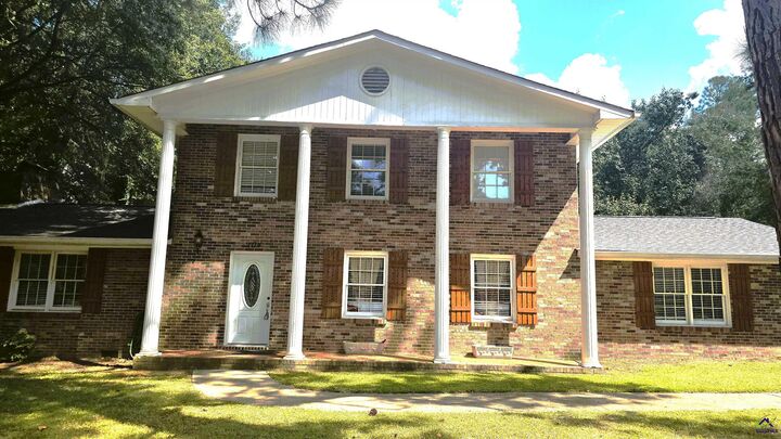 Property Photo:  104 Carter Woods Drive  GA 31088 