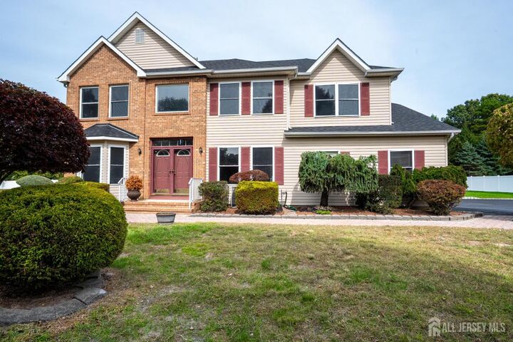 27 Samantha Drive  Monroe NJ 08831 photo