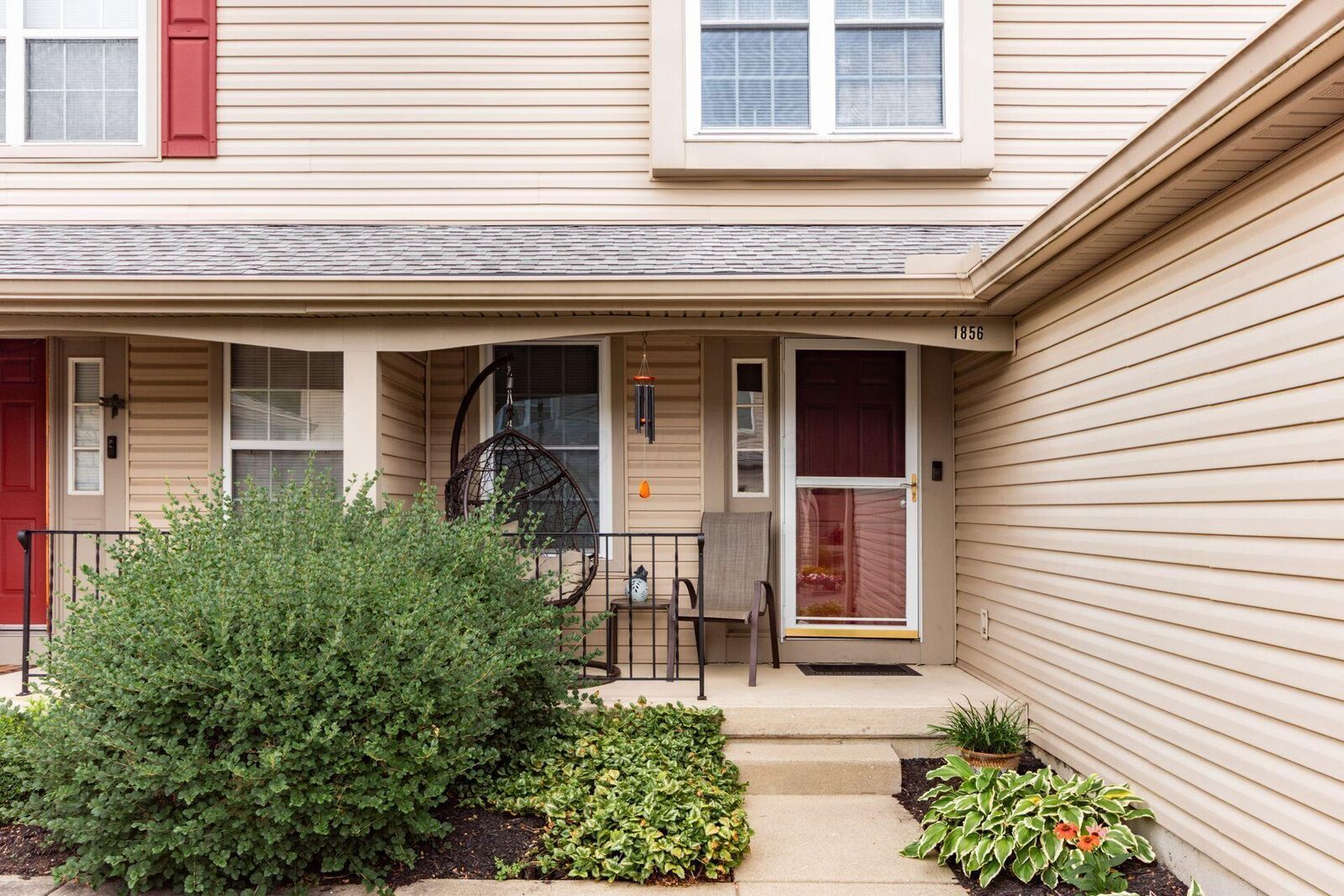Property Photo:  1856 Hobbes Drive  OH 43026 