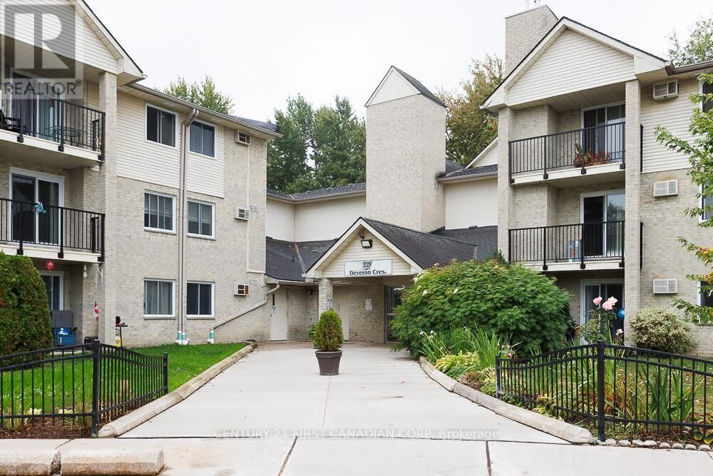Property Photo:  725 Deveron Crescent 204  ON N5Z 4X3 