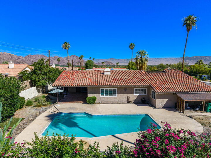 Property Photo:  53495 Avenida Bermudas  CA 92253 