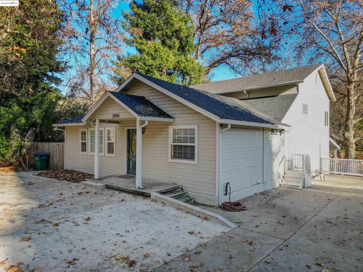 21965 Sawmill Flat Rd.  Sonora CA 95370 photo