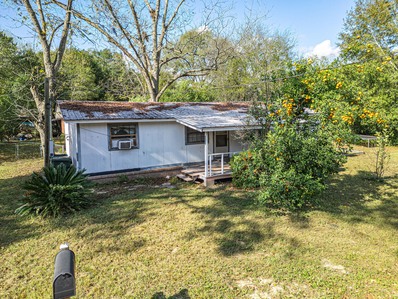 Property Photo:  125 Rose Circle  FL 32433 