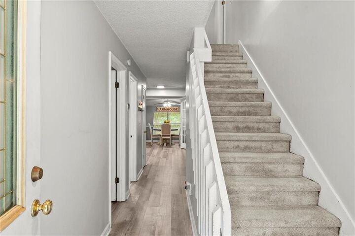 Property Photo:  406 Creekside Lane  GA 30188 