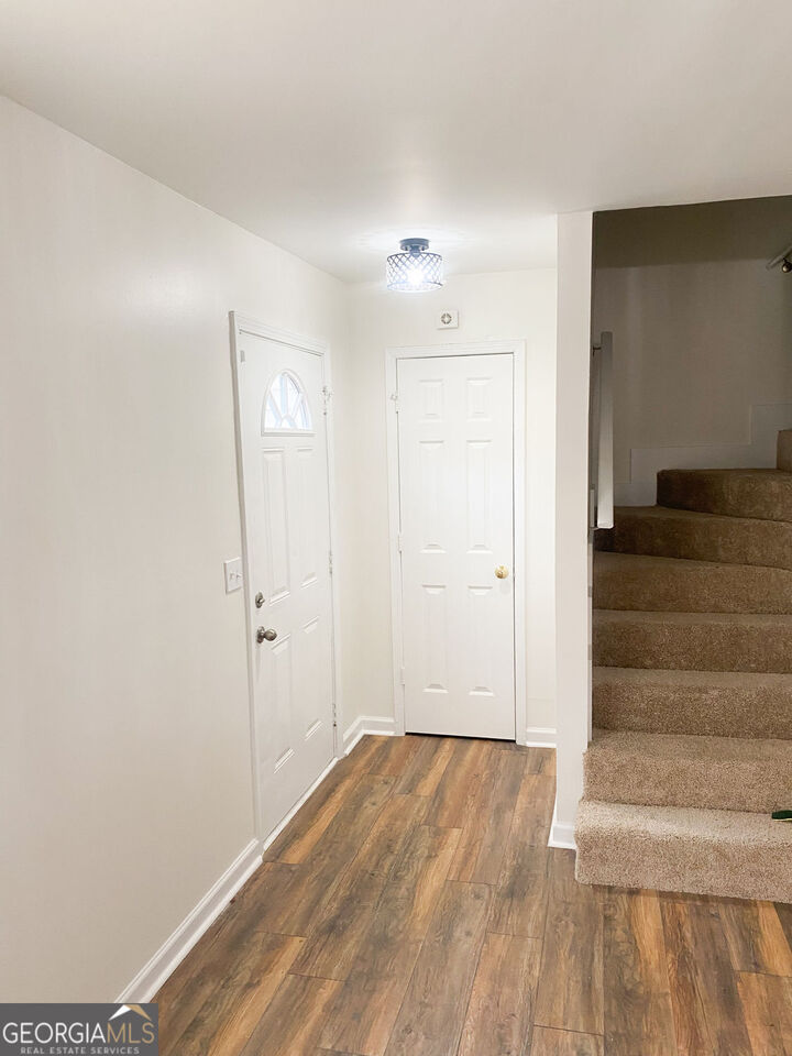 Property Photo: 7010 Oakhill Circle GA 30168