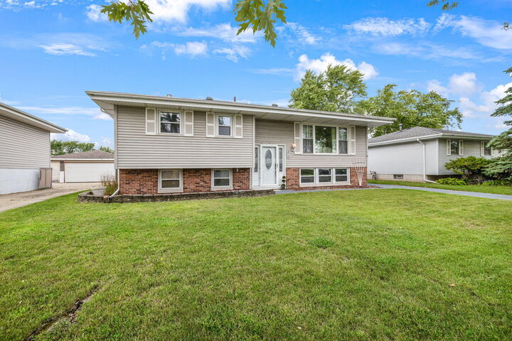 Property Photo:  824 Polk Avenue  IN 46311 