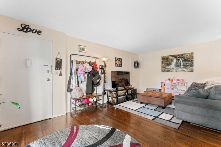 Property Photo:  524 Andria Ave  Apt 225  NJ 08844 
