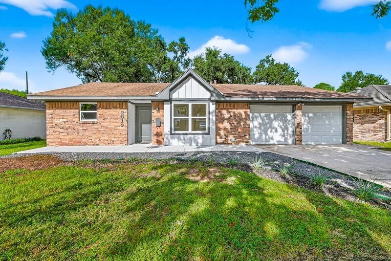 Property Photo:  2019 Spillers Lane  TX 77043 