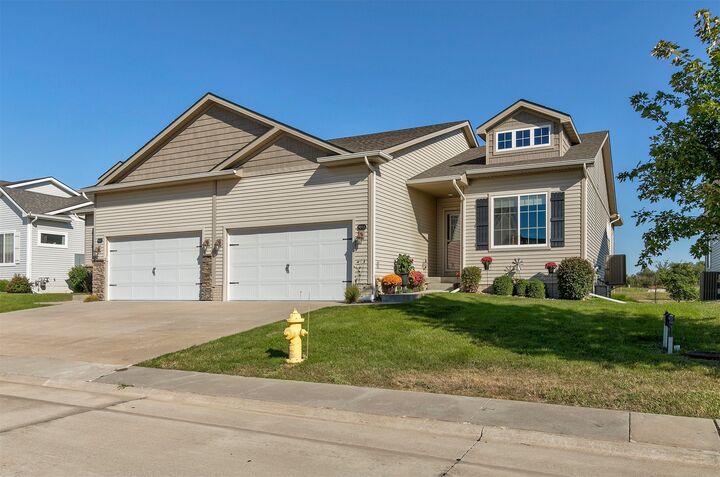 9015 Jean Louise Drive  West Des Moines IA 50266 photo