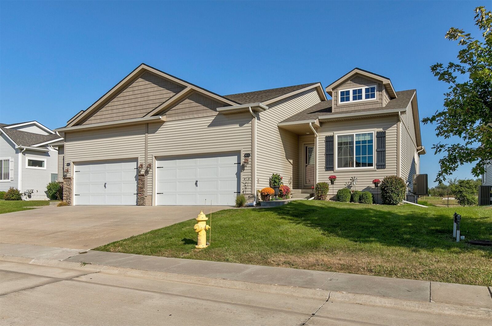 Property Photo:  9015 Jean Louise Drive  IA 50266 