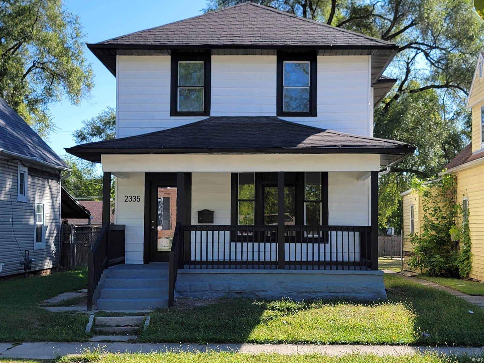 Property Photo:  2335 Smith Street  IN 46803-3447 