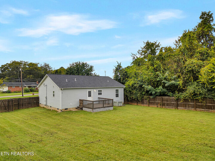 Property Photo:  5406 Tillery Rd  TN 37912 