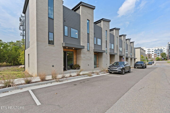Property Photo: 433 Saint Paul St TN 37920