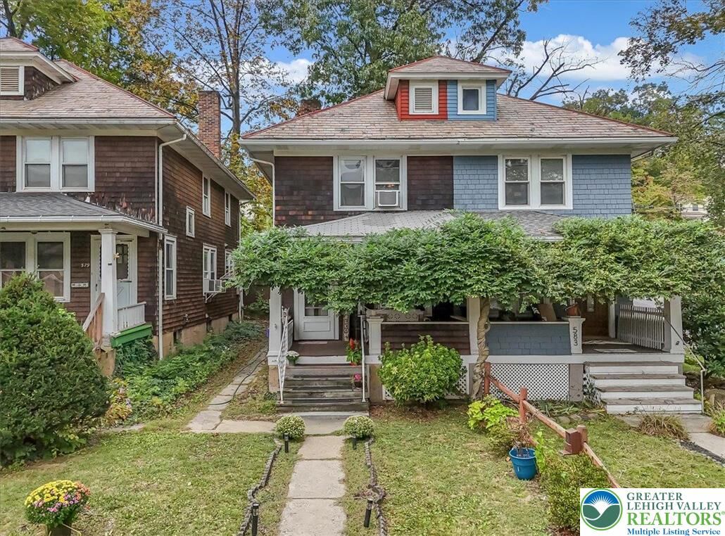 Property Photo:  581 Lafayette Avenue  PA 18071 