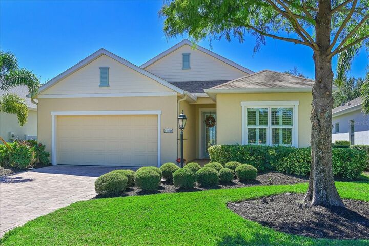Property Photo: 4826 Lake Breeze Terrace FL 34243