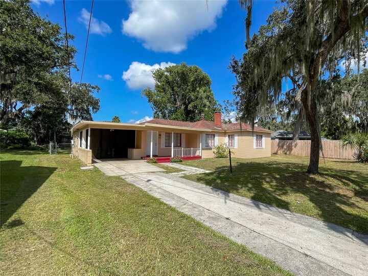 Property Photo: 915 Lee Street FL 34748