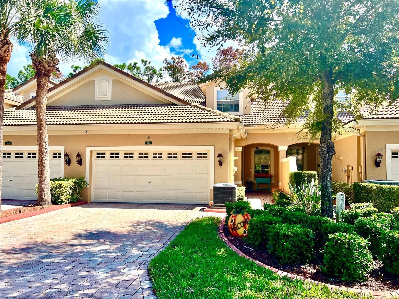 Property Photo: 1904 Paw Paw Place FL 34655