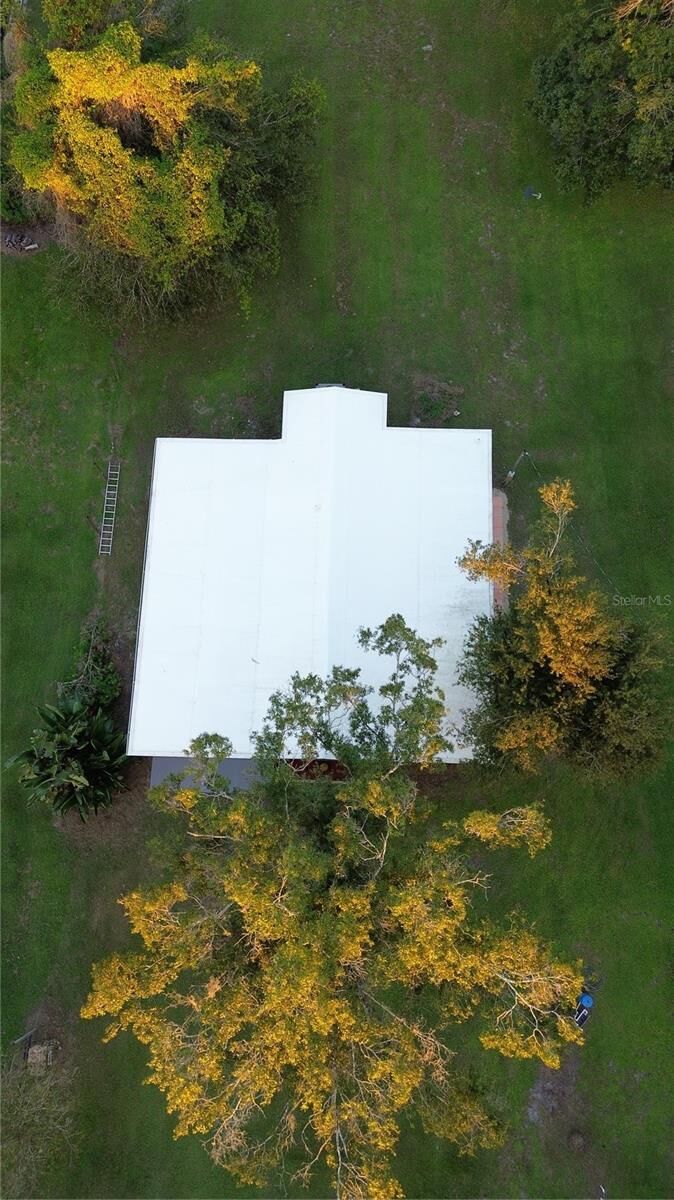 Property Photo: 5038 NE Sandy Road FL 34266
