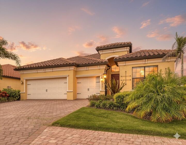 Property Photo:  7007 Whittlebury Trail  FL 34202 