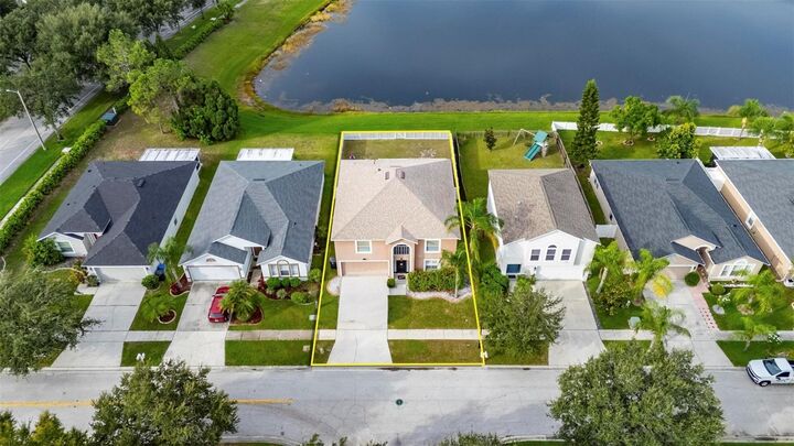 Property Photo: 13531 Mango Bay Drive FL 33579