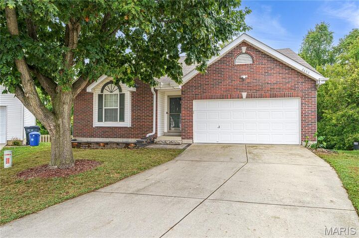 Property Photo:  2655 Brookmeadow Drive  IL 62221 