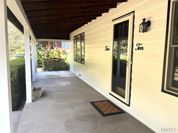 Property Photo:  410 Argent Avenue  MO 63135 