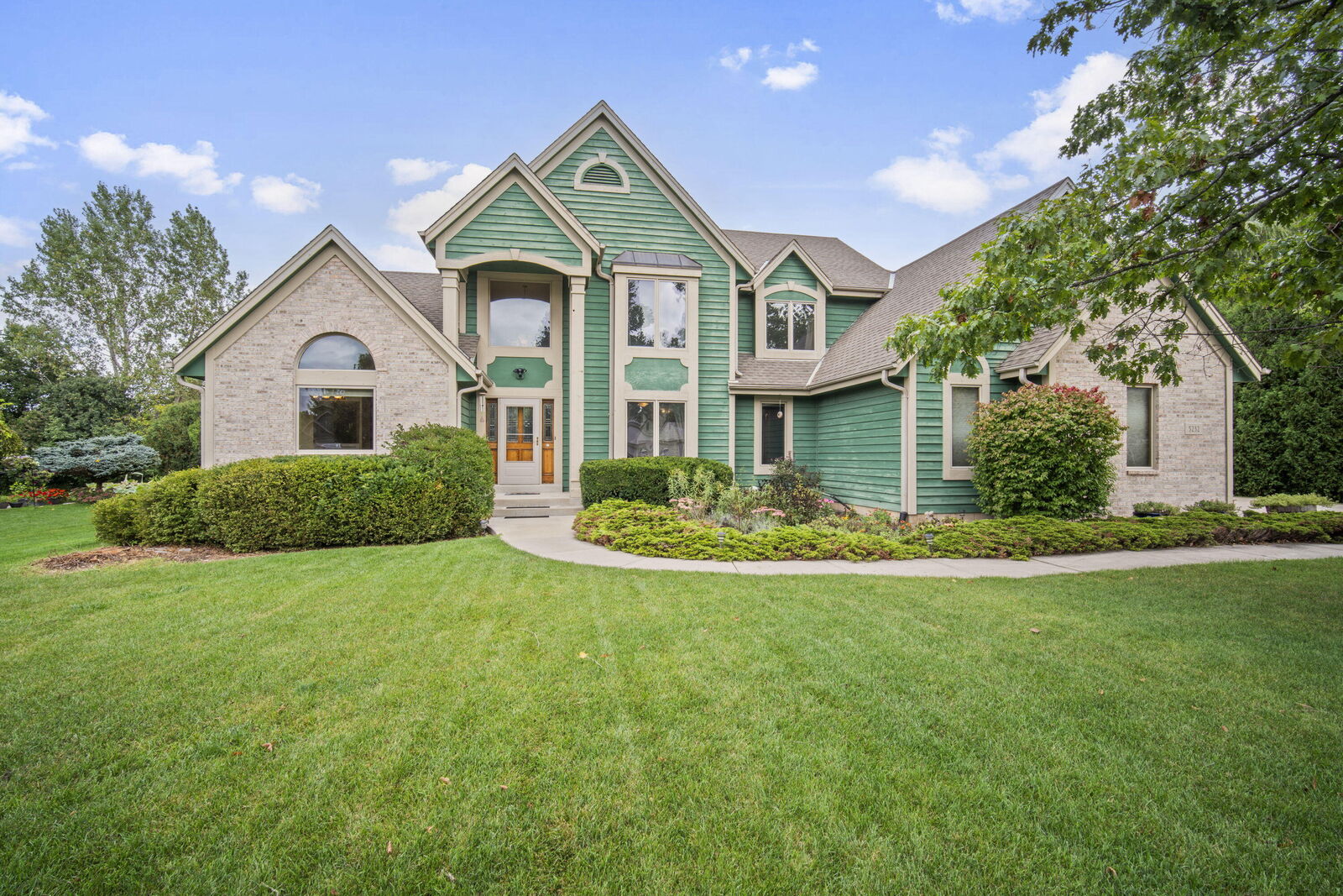 Property Photo:  5232 W Princeton Pines Ct  WI 53132 