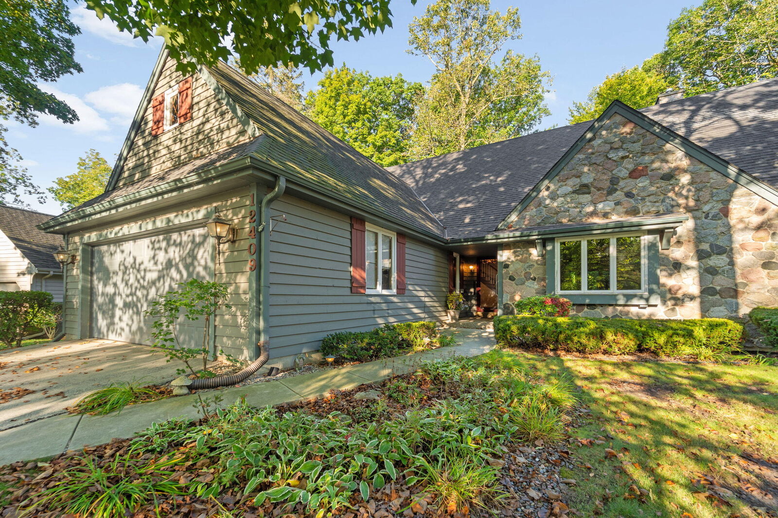 Property Photo:  12409 N Golf Dr  WI 53092 