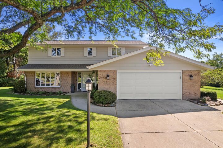5 Shorewood Ct  Wind Point WI 53402 photo