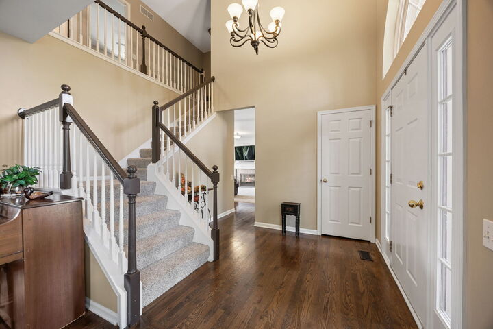 Property Photo:  2915 Spinnaker Drive  IL 60503 