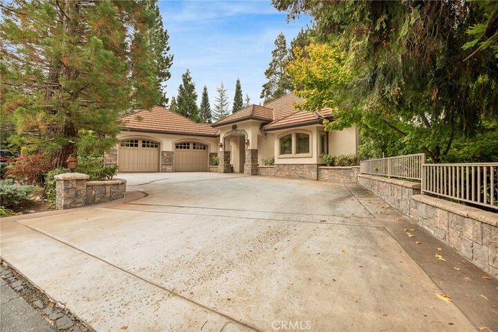 Property Photo:  482 Golf Course Road  CA 92352 