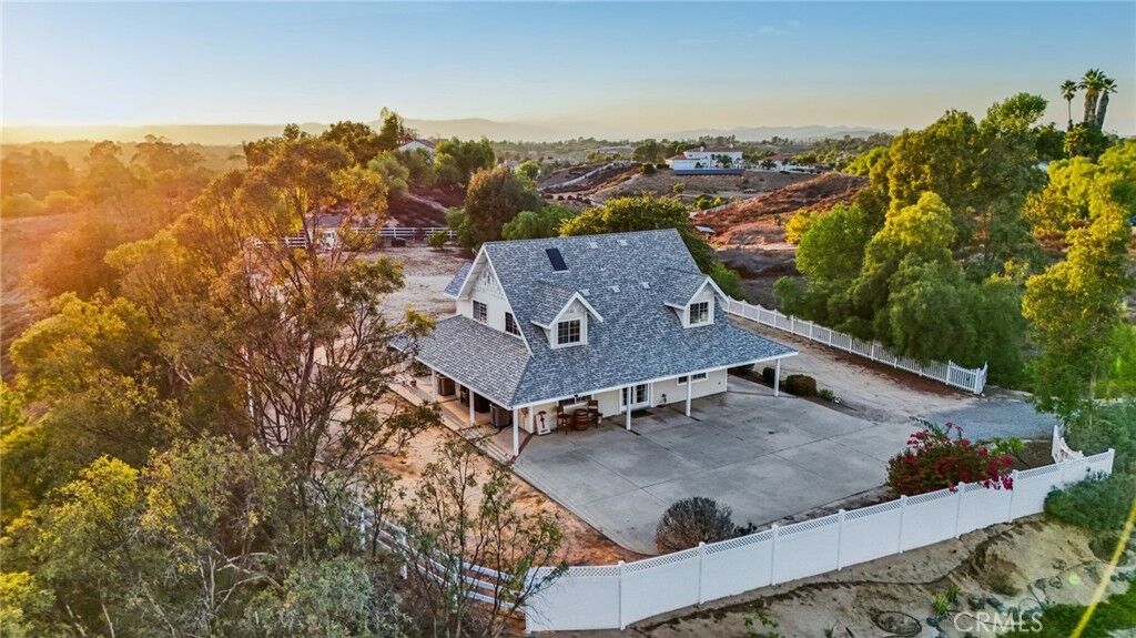 Property Photo:  34325 Loi Lane  CA 92592