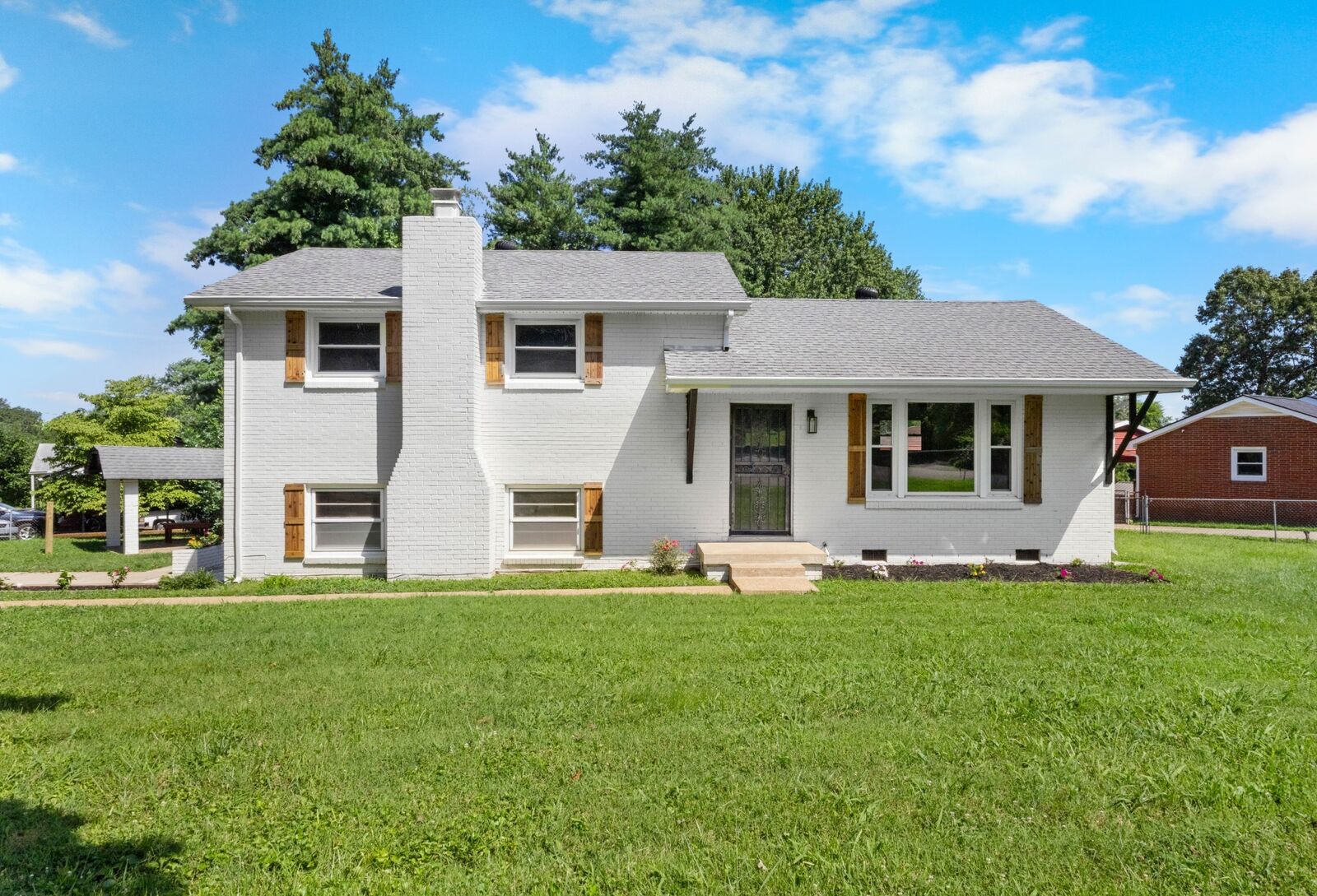 Property Photo: 303 Nice Dr TN 37042